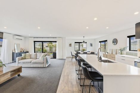 Photo of property in 21 Smith Street, Lepperton, New Plymouth, 4373