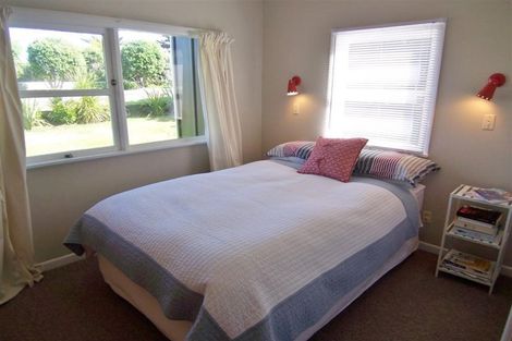 Photo of property in 1 Groves Road, Raumati Beach, Paraparaumu, 5032
