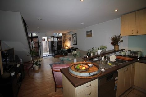 Photo of property in Mendosa Terraces Apartments, 20/9 Ebor Street, Te Aro, Wellington, 6011