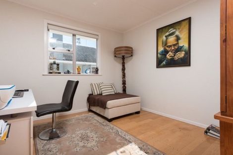 Photo of property in 34 Pitau Road, Mount Maunganui, 3116
