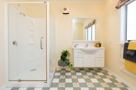 Photo of property in 68 Ocean Road, Paraparaumu Beach, Paraparaumu, 5032