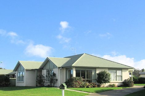 Photo of property in 4 Sunburst Court, Paraparaumu Beach, Paraparaumu, 5032