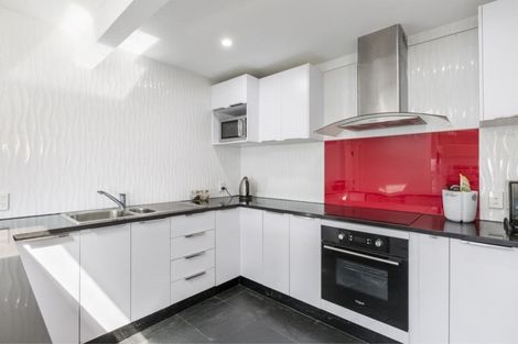 Photo of property in 2/1 Richmond Avenue, Northcote Point, Auckland, 0627