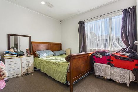 Photo of property in 2a Vine Street, Mangere East, Auckland, 2024