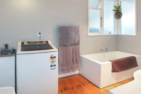 Photo of property in 22 Hennessy Street East, Foxton Beach, Foxton, 4815