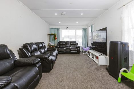 Photo of property in 3 Corsair Crescent, Mangere, Auckland, 2022