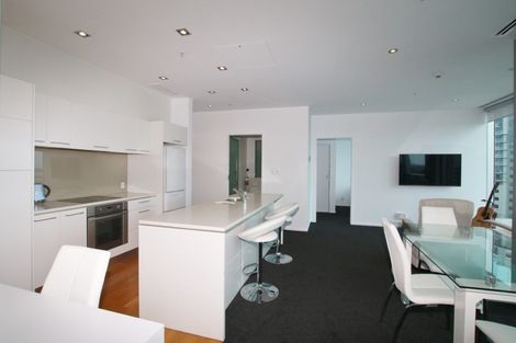 Photo of property in Sentinel Apartments, 905/3 Northcroft Street, Takapuna, Auckland, 0622