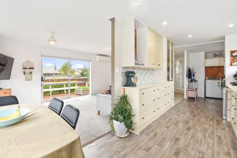 Photo of property in 10 John Road, Fairy Springs, Rotorua, 3015