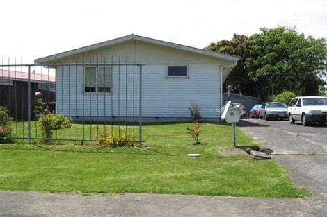 Photo of property in 13 Kambalda Street, Mangere Bridge, Auckland, 2022