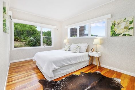 Photo of property in 25 Kahu Road, Paremata, Porirua, 5024