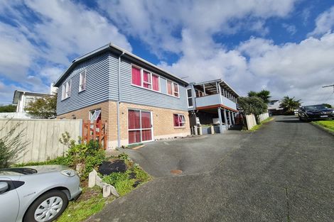 Photo of property in 39 Sunnyside Road, Sunnyvale, Auckland, 0612