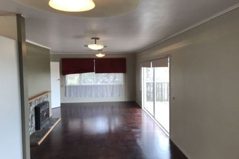 Photo of property in 76 Vodanovich Road, Te Atatu South, Auckland, 0610