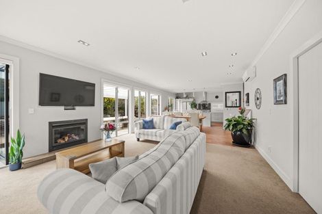 Photo of property in 23 Westwood Avenue, Greytown, 5712