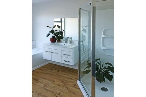 Photo of property in 5a Cone Peak Close, Lake Hayes, Queenstown, 9304