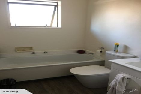 Photo of property in 19 Lodge Place, Ilam, Christchurch, 8041