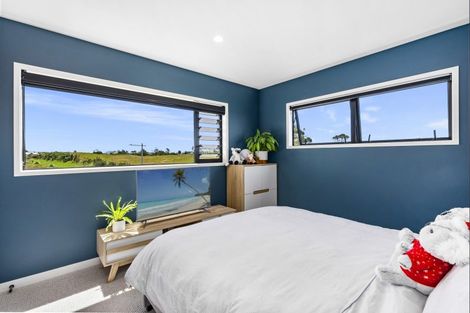 Photo of property in 12 Kuakua Close, Papamoa Beach, Papamoa, 3118