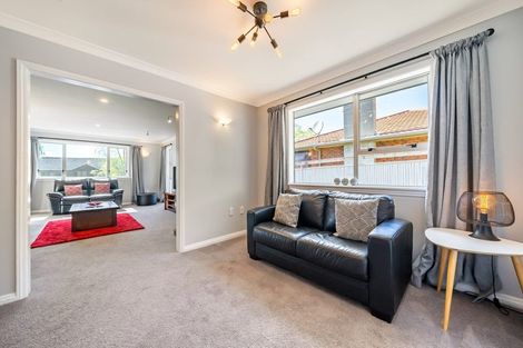 Photo of property in 77 Sunbrae Drive, Silverstream, Upper Hutt, 5019