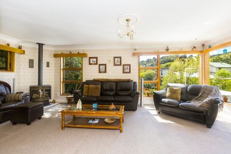 Photo of property in 4 Goodwin Place, Pinehaven, Upper Hutt, 5019