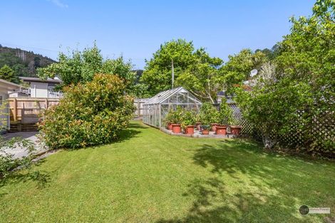 Photo of property in 44 Manuka Street, Stokes Valley, Lower Hutt, 5019
