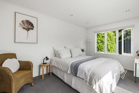 Photo of property in 165 Vauxhall Road, Narrow Neck, Auckland, 0624