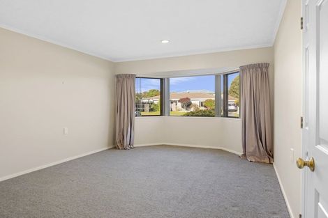 Photo of property in 21 Cedar Drive, Paraparaumu Beach, Paraparaumu, 5032
