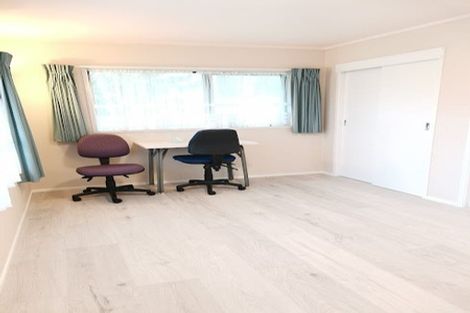 Photo of property in 172 Wiseley Road, West Harbour, Auckland, 0618