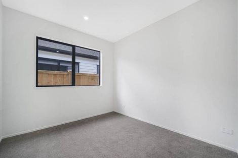 Photo of property in 15 Kaapehu Street, Karaka, 2578
