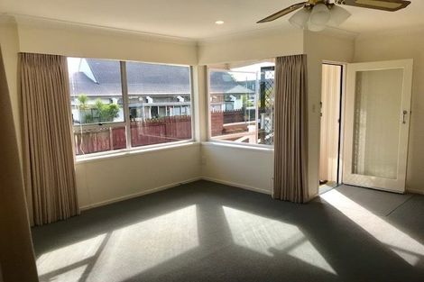 Photo of property in 3/5 Dodson Avenue, Milford, Auckland, 0620