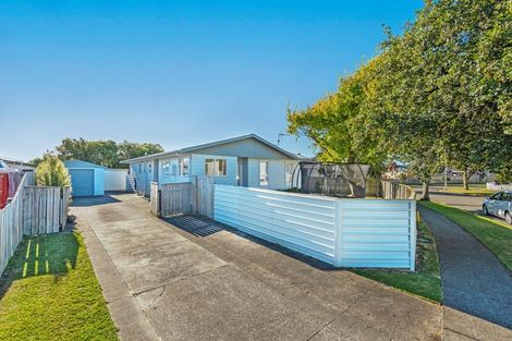 Photo of property in 12 Robinson Crescent, Westbrook, Palmerston North, 4412