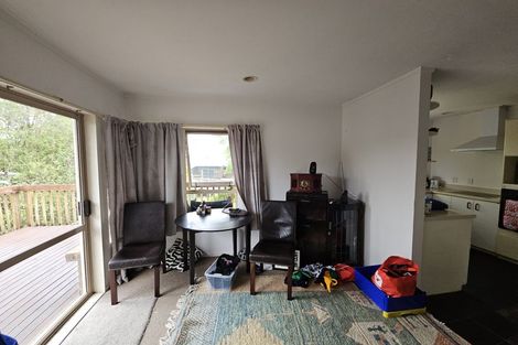 Photo of property in 13b Avonleigh Road, Green Bay, Auckland, 0604