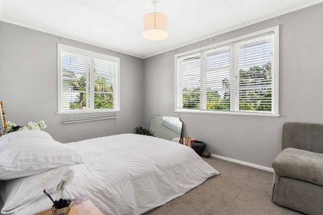 Photo of property in 21 Fraser Road, Narrow Neck, Auckland, 0624
