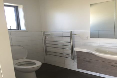 Photo of property in 5/27 Powell Street, Avondale, Auckland, 1026