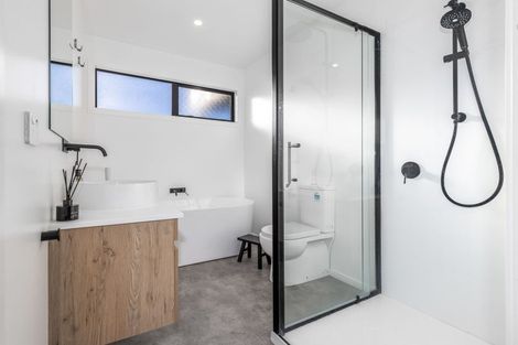 Photo of property in 86 Kotare Street, Waikanae, 5036