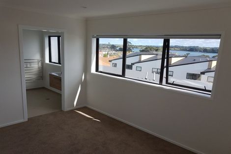Photo of property in 1/2 Frances Bryers Road, Hobsonville, Auckland, 0616