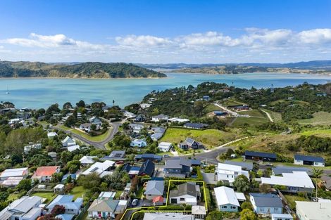 Photo of property in 21c Lorenzen Bay Road, Raglan, 3225