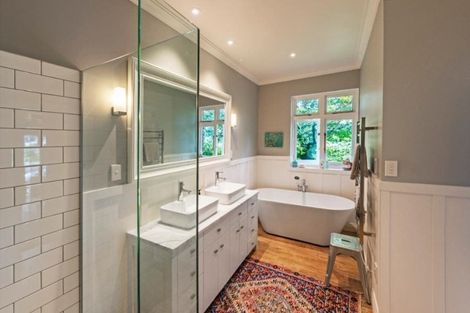 Photo of property in 102 Bolton Street, Kelburn, Wellington, 6012