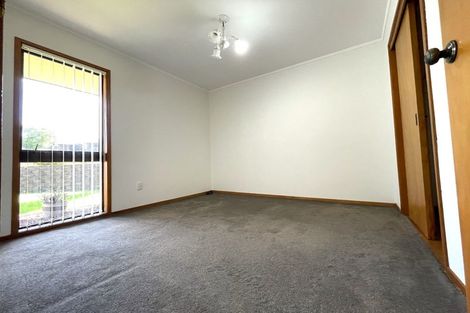 Photo of property in 86 Dalwhinnie Parade, Highland Park, Auckland, 2010