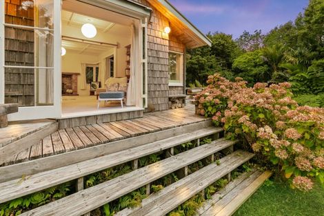 Photo of property in 103 Hinau Road, Waimauku, 0881