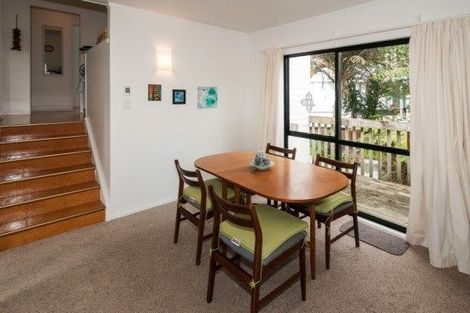 Photo of property in 2/25 Philson Terrace, Browns Bay, Auckland, 0630