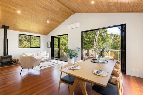 Photo of property in 53b Onedin Place, Titirangi, Auckland, 0604