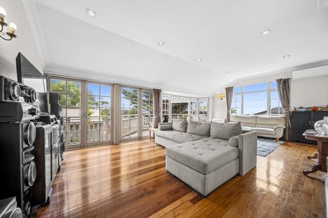 Photo of property in 7 Aberdeen Road, Castor Bay, Auckland, 0620