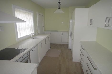 Photo of property in 308 Riccarton Road, Upper Riccarton, Christchurch, 8041