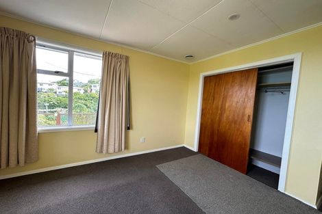 Photo of property in 55 Salford Street, Newlands, Wellington, 6037