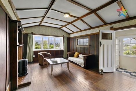 Photo of property in 261 Grounsell Crescent, Belmont, Lower Hutt, 5010