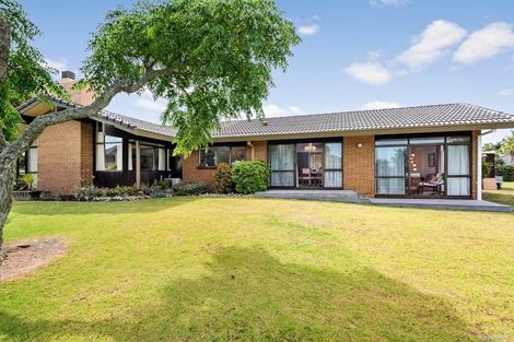 Photo of property in 24 Wairere Road, The Gardens, Auckland, 2105