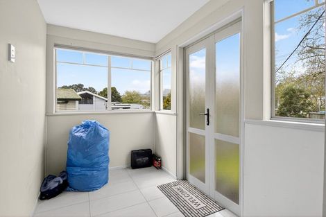 Photo of property in 1/5 Seabrook Avenue, New Lynn, Auckland, 0600