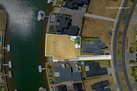 Photo of property in 28 Waitemata Drive, One Tree Point, 0118