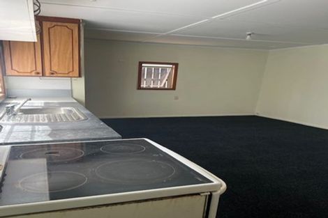 Photo of property in 102 Kolmar Road, Papatoetoe, Auckland, 2025