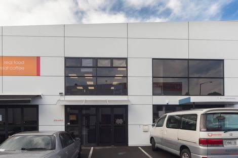 Photo of property in 11 Central Park Drive, Te Atatu South, Auckland, 0610