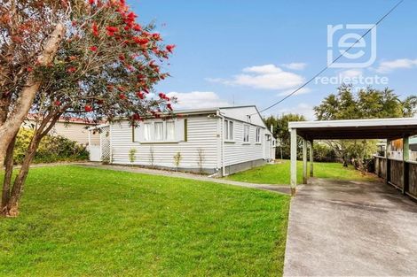 Photo of property in 49 Roberts Road, Te Atatu South, Auckland, 0610